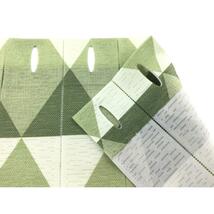 間仕切りカーテン アコーディオン式 カットOK お部屋や階段の間仕切りに 日本製 1枚 幅100x丈250cm 三角柄 グリーン系_画像4