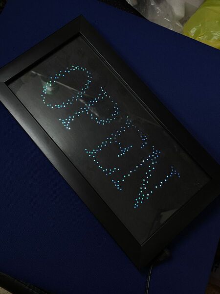 ネオン.看板.ランダムにOPENが光る。LED?ACアダプター付。