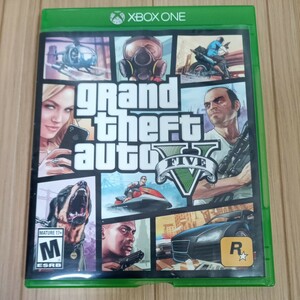 Xbox One 北米版 grand theft auto V (18歳以上対象・国内版本体動作可) ケース割れ