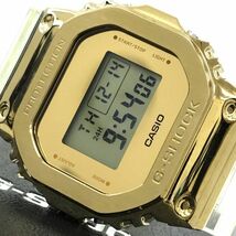 新品 CASIO カシオ G-SHOCK ジーショック 腕時計 GM-5600SG-9 クオーツ デジタル スクエア ゴールド スケルトン 箱付き 動作確認済み_画像1