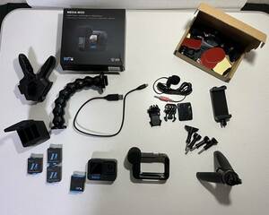 GoPro HERO10 Black 純正メディアモジュラー、社外バッテリー×3ほかアクセサリー多数　検)GoPro ゴープロ アクションカメラ