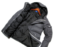 【ビームス】 ウールツイル　フーデッドダウンジャケット　サイズM　グレー　袖ポケット　ミリタリー　DOWN JACKET　BEAMS_画像2