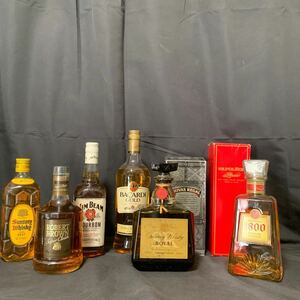 未開栓 古酒 8本 まとめ SUNTORY ROYAL CHIVAS REGAL NAPOLEON BACARDI GOLD クエルボ 1800 他 ウイスキー ブランデー ラム テキーラ お酒