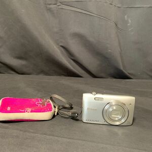 Nikon COOLPIX S3500 シルバー コンパクトデジタルカメラ バッテリー1個 SDカード 付き 動作確認済み ニコン デジカメ 