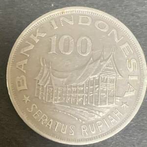 外国コイン！インドネシア 100ルピア 硬貨 美品 あ343