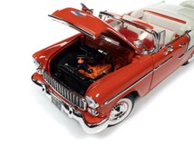 AUTOWORLD 1/18 1955 Shvy Bel Air コンバーチブル カラーレッド 新品未開封品オートワールド 1/18シェビー ベルエア ダイキャストミニカー_画像5