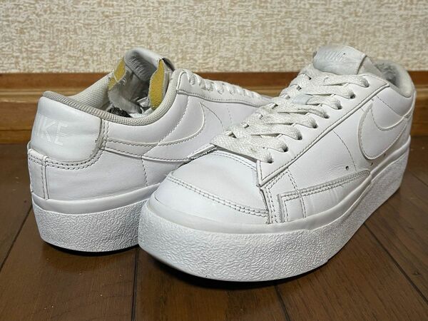 NIKE W BLAZER LOW PLATFORM 23.5cm