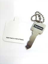 Supreme シュプリーム × Playboy Club Key Chain Set プレイボーイクラブ キーチェーン + プレイボーイクラブ ステッカー 2011SS 新品レア_画像2