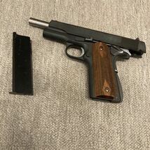 WA SCW ウエスタンアームズ M1911 コルトガバメント シリーズ70 カーボンブラック ガスブローバック 木製グリップ換装_画像6