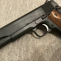 WA SCW ウエスタンアームズ M1911 コルトガバメント シリーズ70 カーボンブラック ガスブローバック 木製グリップ換装_画像5