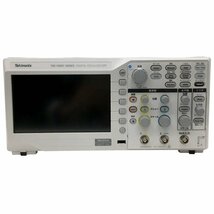 泉店23-2137【通電確認済み】 テクトロニクス Tektronix TBS1072C デジタルオシロスコープ DIGITAL OSCILLOSCOPE 70MHz 1GS/s 機器 周波数_画像2