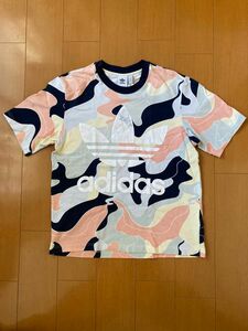 adidas／アディダス　Tシャツ