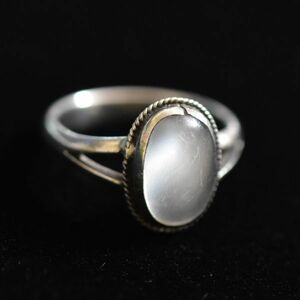 アンティーク 銀製/Silver/シルバー テスト済み ムーンストーンのリング/指輪 14号 本物保証 19世紀末ごろ