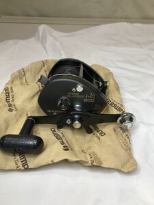 C60. 美品　SHIMANO シマノ TITANOS SUPER 小船　500 両軸リール リール 小型リール 12a