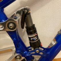 ROCKY MOUNTAIN ETSX HAND BUILT IN CANADA 26インチ FOX FLOAT R EASTON ロッキーマウンテン 検 TREK GT cannondale specialized カーボン_画像3