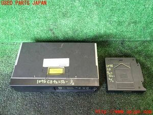 1UPJ-10766505]ランクル100系(UZJ100W)CDチェンジャー 中古