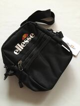 新品　未使用　ellesse　エレッセ　ショルダー　バッグ メッシュポケット　斜め掛け　ボディバッグ_画像2