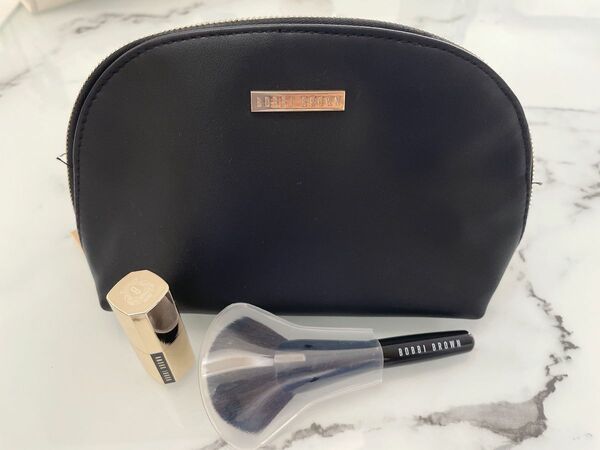 BOBBI BROWN ブラシ Blending Brush リュクスリップスティックミニ クランベリー ポーチ 