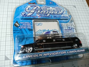 Maisto 1/64 Luxury Dicast Collection Lincorn Navigator Limousin