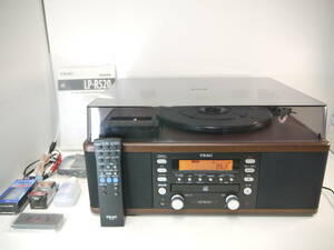 555 TEAC LP-R520 ターンテーブル/カセット付きCDプレーヤー ティアック レコードプレーヤー/CD/ラジオ 取説/リモコン RC-1259 付