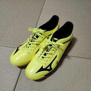 ミズノ MIZUNO サッカー トレーニングシューズ バサラ BASARA 003 サイズ28 イエロー×ブラック 中古品 黄×黒 