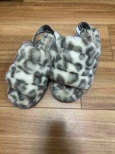 UGG ファーサンダル　レオパード柄　22cm