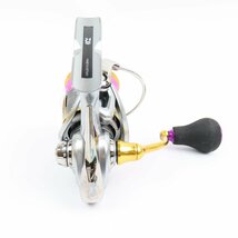 68443★1円スタート★Daiwa ダイワ 美品 フリームス LT2500S-XH FREAMS ハンドルカスタム スピニング リール フィッシング 釣具_画像2