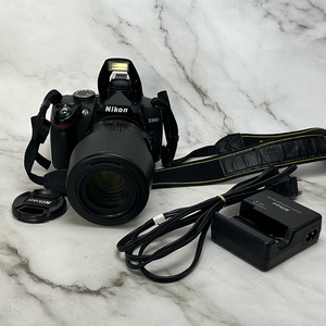 Nikon D3000 AF-S NIKKOR 55-200mm 1:4-5.6G ED デジタル一眼レフカメラ