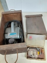 家電11】makita マキタ 電気カンナ 1800 電動 工具 木箱 電動かんな 電気鉋 工具、DIY用品 大工道具 研削、研磨機 ジャンク扱い　現状 _画像9