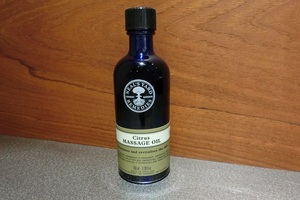 Neal's Yard 【￥3,190円】シトラスマッサージオイル100ml　公式品　使用期限2025年2月　ニールズヤード