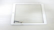 新入荷　Apple iPad　第5世代 A1822 A1823　フロントガラス　タッチパネル ホワイト ホームボタン（シルバー）付き 中古動作美品 _画像1