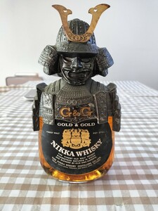 G&G ゴールド＆ゴールド NIKKA WHISKY ニッカ ウイスキー 戦国武将 鎧兜 甲冑 黒瓶 760ml 古酒 未開栓