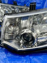 中古三菱デリカD5 CV5W CV2W CV1W純正ヘッドライト, ヘッドランプ 左右セット デリカD5: HID ヘッドライト KOITO 100-87918 (R-1)_画像2