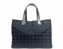 CHANEL シャネル ニュートラベルライントートMM トートバッグ ハンドバッグ ナイロン ココマーク ブラック ゴールド金具 8番台 保存袋有_画像3