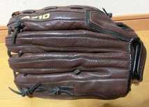 ■wilson A710 ウィルソン ソフトボール グローブ 大き目 右利き用 こげ茶 中古品_画像5