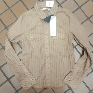 新品　未使用　タグつき　6,300円　リーバイス　levis lady style サイズ　S ラメ入りウエスタンシャツ　激安　ベージュ系