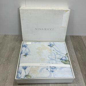 27 未使用　NINA RICCI 羽毛肌掛けふとん　花柄　ホワイトダウン　150×210cm 寝具　ニナリッチ　保管品