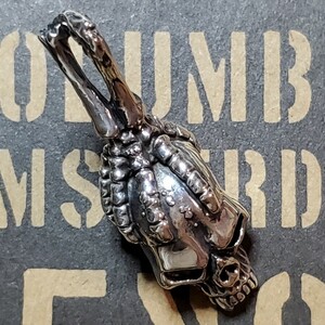 シルバーネックレス 925 ヘッド ドクロ 銀 本物 メンズ スカル ペンダント 手 チャーム めんず 亡霊 骨 髑髏 n0203
