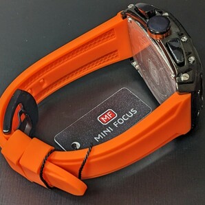 新品 腕時計 リシャールミルtype クオーツ クロノグラフ トノー オレンジ ブラック スポーツの画像8