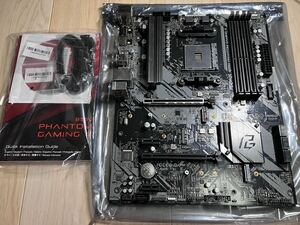 ASRock B550 Phantom Gaming 4 ATX/AM4 マザーボード AMD ボード単体