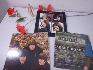 ビートルズ　当時のアルバム（レコード）３枚　「ABBEY　ROAD]「LET　IT　BE]「SIDE ONE」