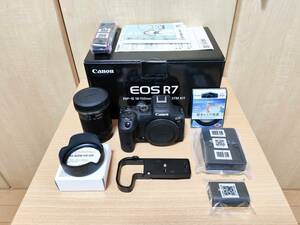 ■ほぼ新品■Canon■EOS R7 RF-S18-150 IS STM レンズキット■おまけ多数■