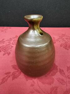 陶器　一輪挿し　花器　花びん　花瓶　サイズ約高さ12cm　窯印あり　ep-230
