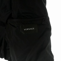 ヴェルサーチ ヴェルサーチェ VERSACE 2WAY グレカ ダウンジャケット ロゴ 総柄 48 ブラック 黒 1002749 1A02017 国内正規 メンズ_画像5