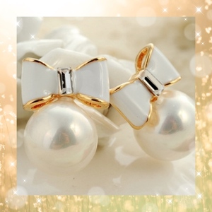 [ earrings ]18 gold Gold plating human work pearl ribbon color white 