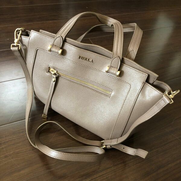 FURLA バック