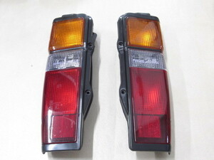 新品 ハイエース LH50 50系 用 テールライト テールランプ YH50 YH51 YH52 LH51 LH56 YH61 YH71 LH60 LH61 LH66 LH71 LH70