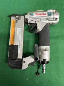 中古品　マキタピンタッカー　AF351 makita エアタッカー ピン 