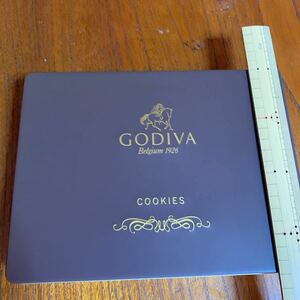 GODIVA ゴディバ クッキー缶 チョコレート 空き缶 金文字 、小物入れやソーイングBOX、24.3×4.5cm