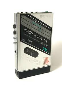 [極美品][希少][美音][整備品] SONY ウォークマン WM-F102 電池ボックス付き マットブラック (カセットテープ、ラジオ AM/FM) 
